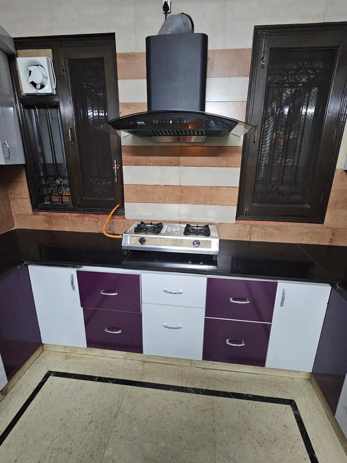 Apartment Away A Spacious Abode New Delhi