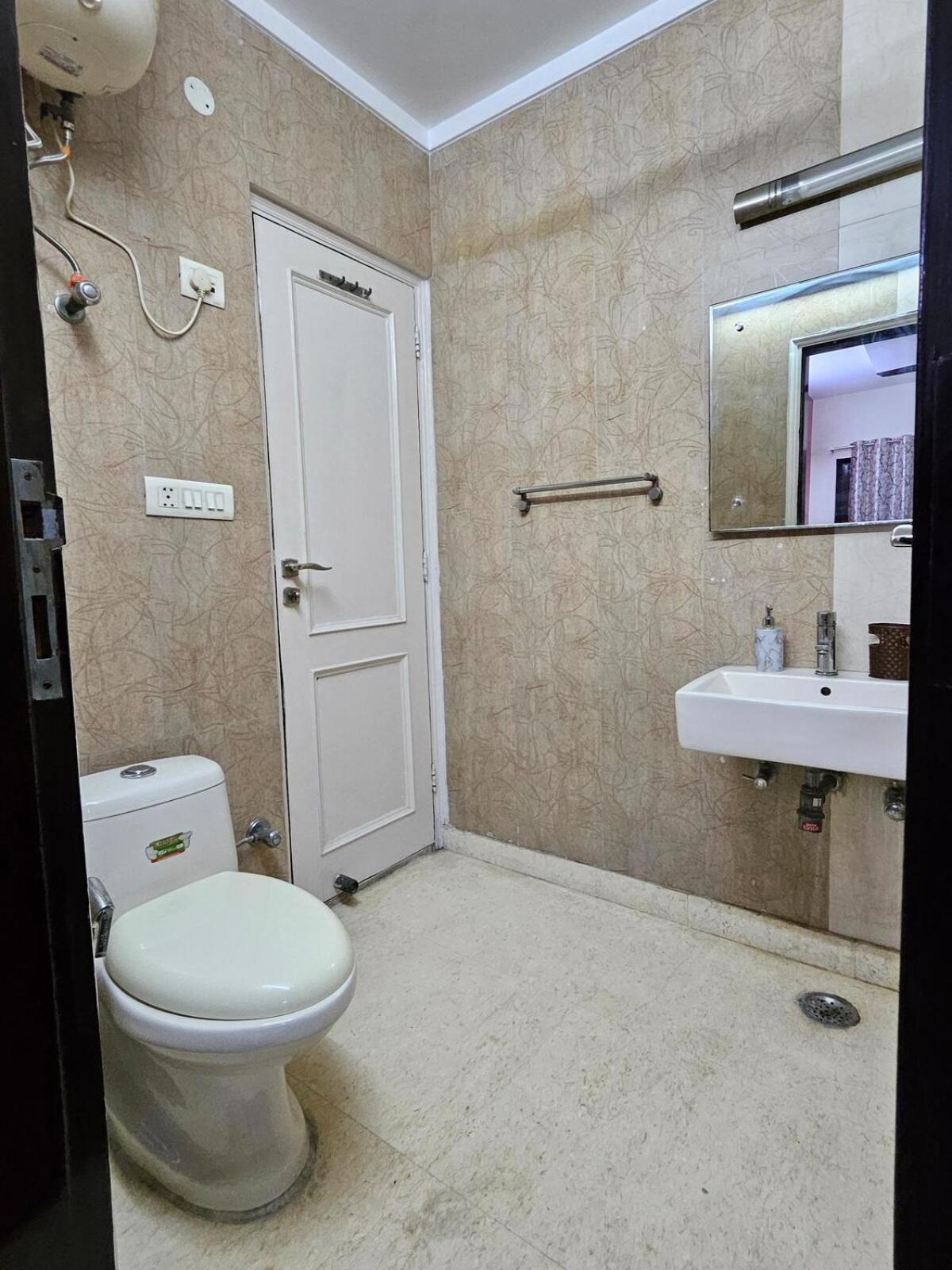 Away A Spacious Abode Apartment