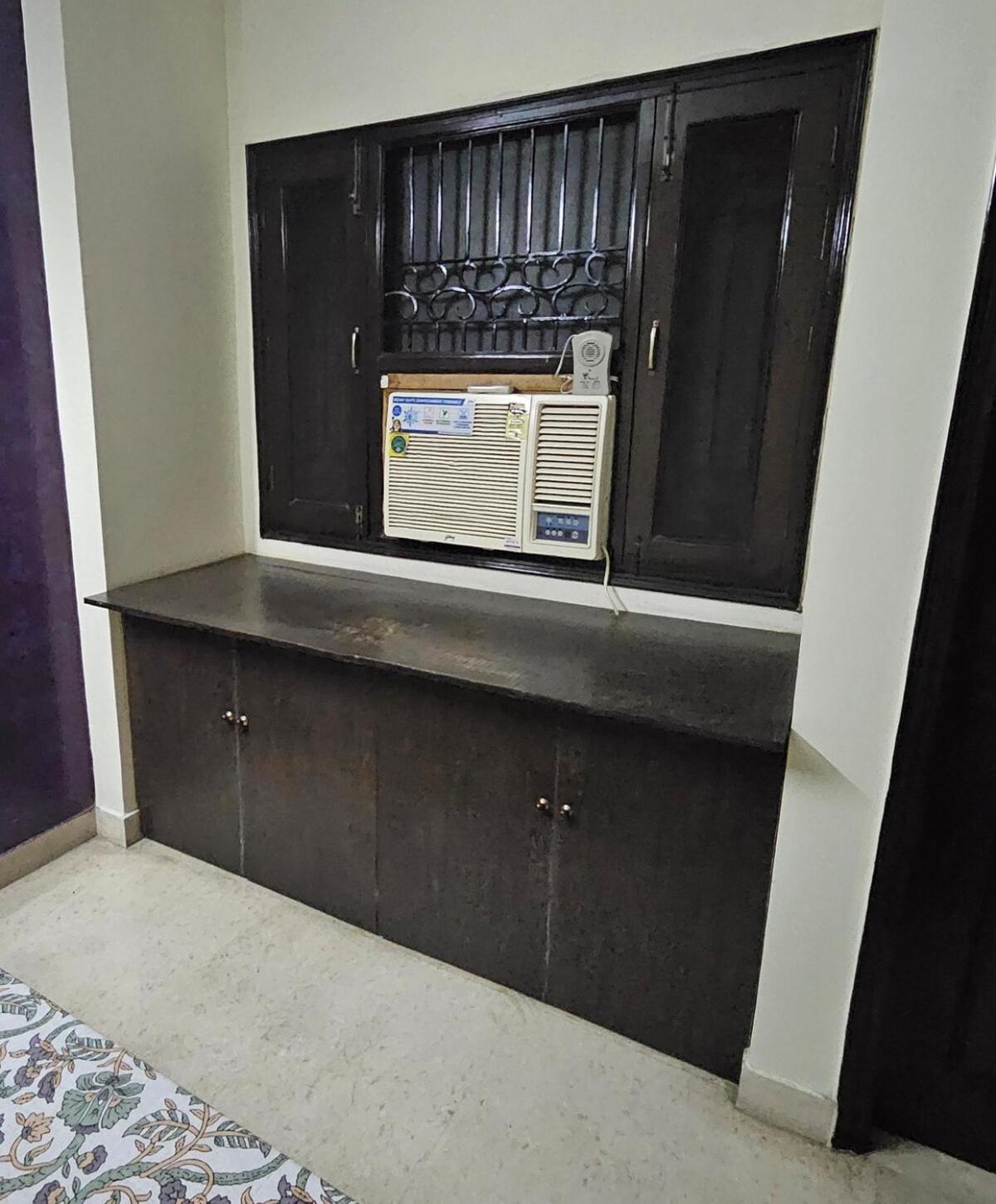 Away A Spacious Abode *