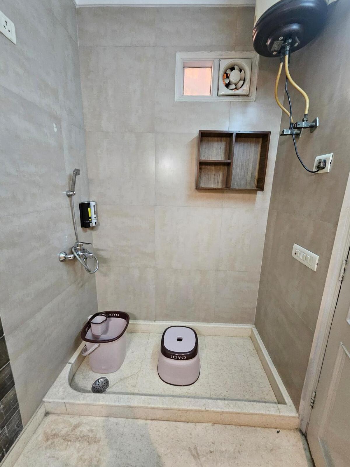 Away A Spacious Abode Apartment